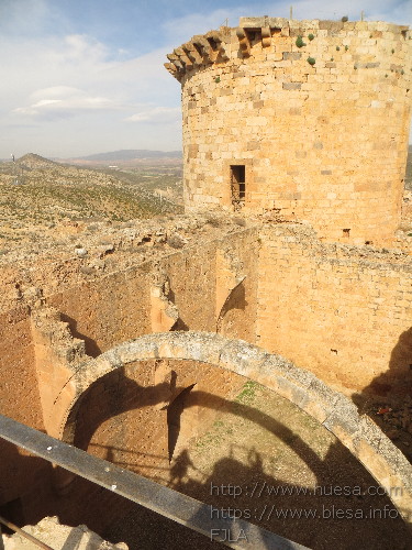 Castillo de Mesones de Isuela (Zaragoza), portentosa fortaleza muy bien conservada